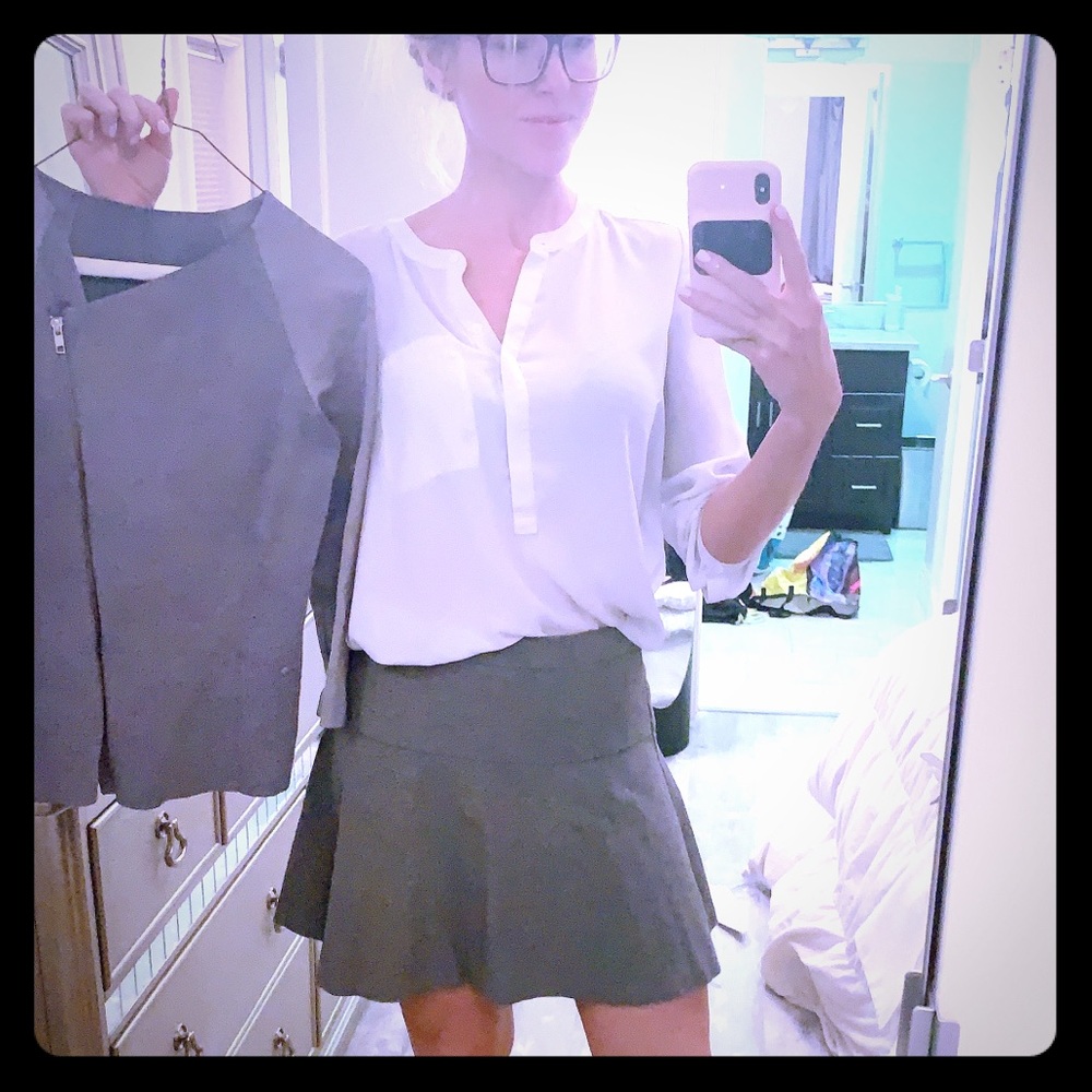 Grey Banana Republic school girl skirt